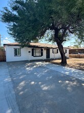 3245 W Rose Ln in Phoenix, AZ - Foto de edificio - Building Photo