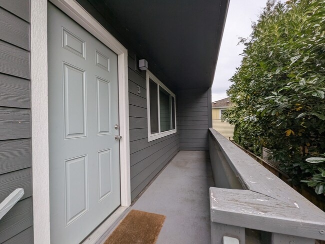 1626 Southeast Lexington Street, Unit 3 in Portland, OR - Building Photo - Building Photo