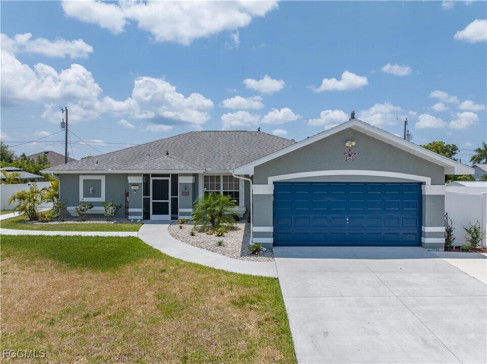 2008 NE 15th St in Cape Coral, FL - Building Photo