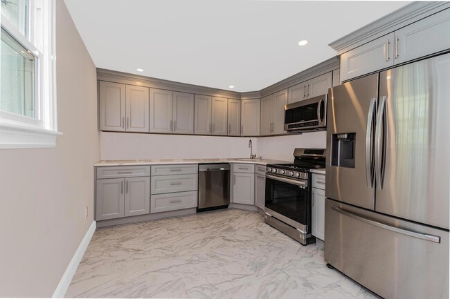 2 Bryn Mawr Pl, Unit Gr Level in Yonkers, NY - Building Photo - Building Photo