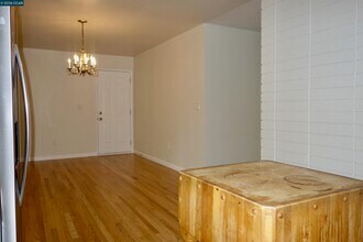 609 Maureen Ln in Pleasant Hill, CA - Building Photo - Building Photo