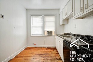 4409 N Kenneth Ave, Unit 2A in Chicago, IL - Building Photo