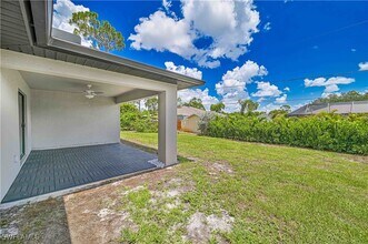 8353 Trillium Rd in Ft. Myers, FL - Building Photo - Building Photo