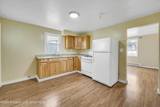 398 Scott St in Wilkes-Barre, PA - Building Photo - Building Photo