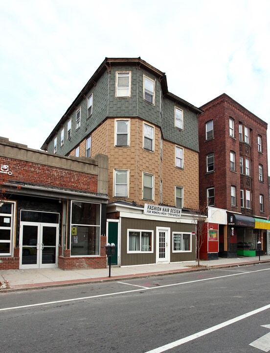 22 Millbury St in Worcester, MA - Building Photo