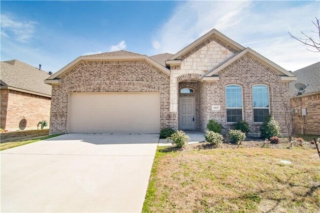 property at 1917 Gayla Creek Dr