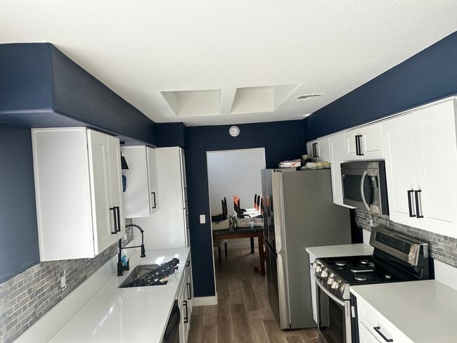 3921 Blairmoor St in North Las Vegas, NV - Building Photo - Building Photo