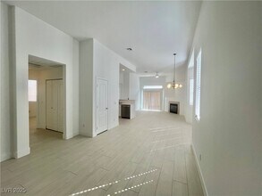 10748 Tuscan Ct in Las Vegas, NV - Building Photo - Building Photo
