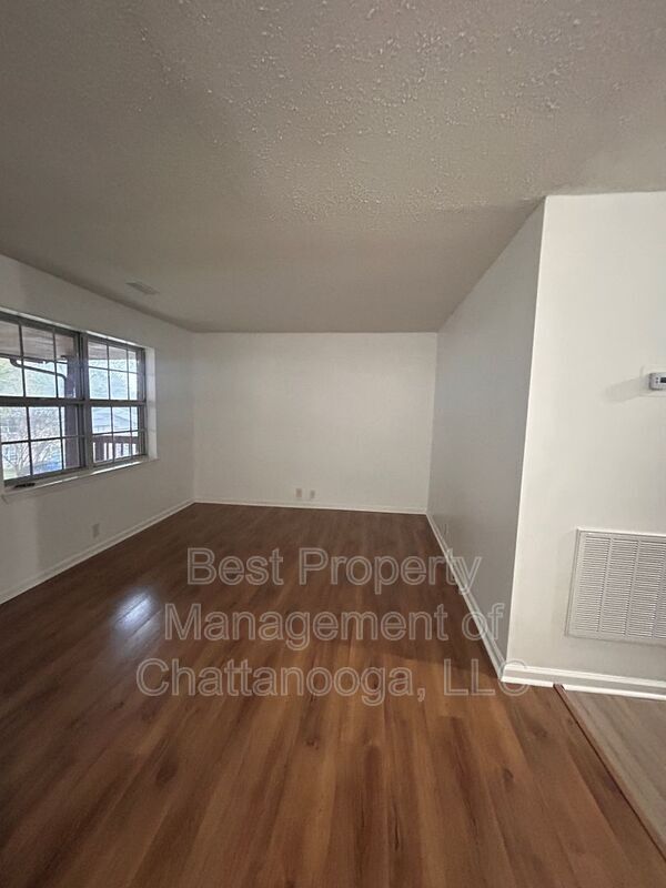 3624 Shirl Jo Ln in East Ridge, TN - Foto de edificio - Building Photo