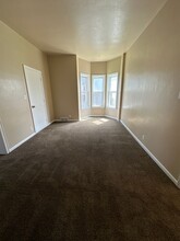 202 5th Ave SE, Unit A in Jamestown, ND - Building Photo - Building Photo