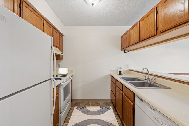 Jordan Creek and Mills in Rochester, MN - Foto de edificio - Building Photo