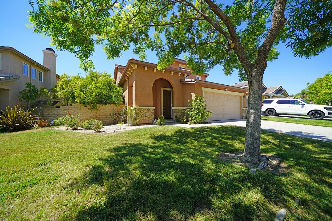 28321 Maitland Ln in Santa Clarita, CA - Building Photo