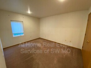 750 S Campbell Ave in Springfield, MO - Building Photo - Building Photo