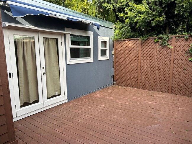 property at 826a Castro St