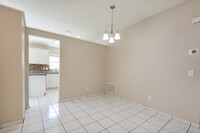 553 Short Pine Cir in Orlando, FL - Foto de edificio - Building Photo