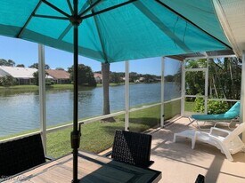 7050 Lone Oak Blvd in Naples, FL - Building Photo