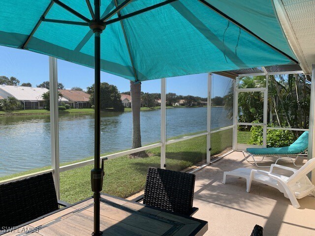 7050 Lone Oak Blvd in Naples, FL - Building Photo