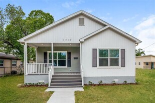 1311 28th St S in St. Petersburg, FL - Building Photo