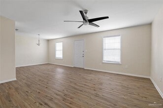 15 Stubbs St in Edinburg, TX - Building Photo - Building Photo