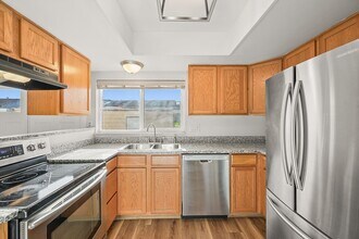 13024 E Kansas Pl in Aurora, CO - Building Photo - Building Photo