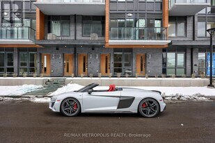 65 Curlew Dr in Toronto, ON - Building Photo