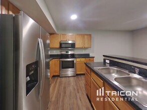 1322 White Ash Rd in Greenwood, IN - Building Photo - Building Photo