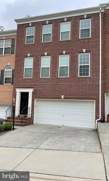 347 Caldwell Terrace SE in Leesburg, VA - Building Photo