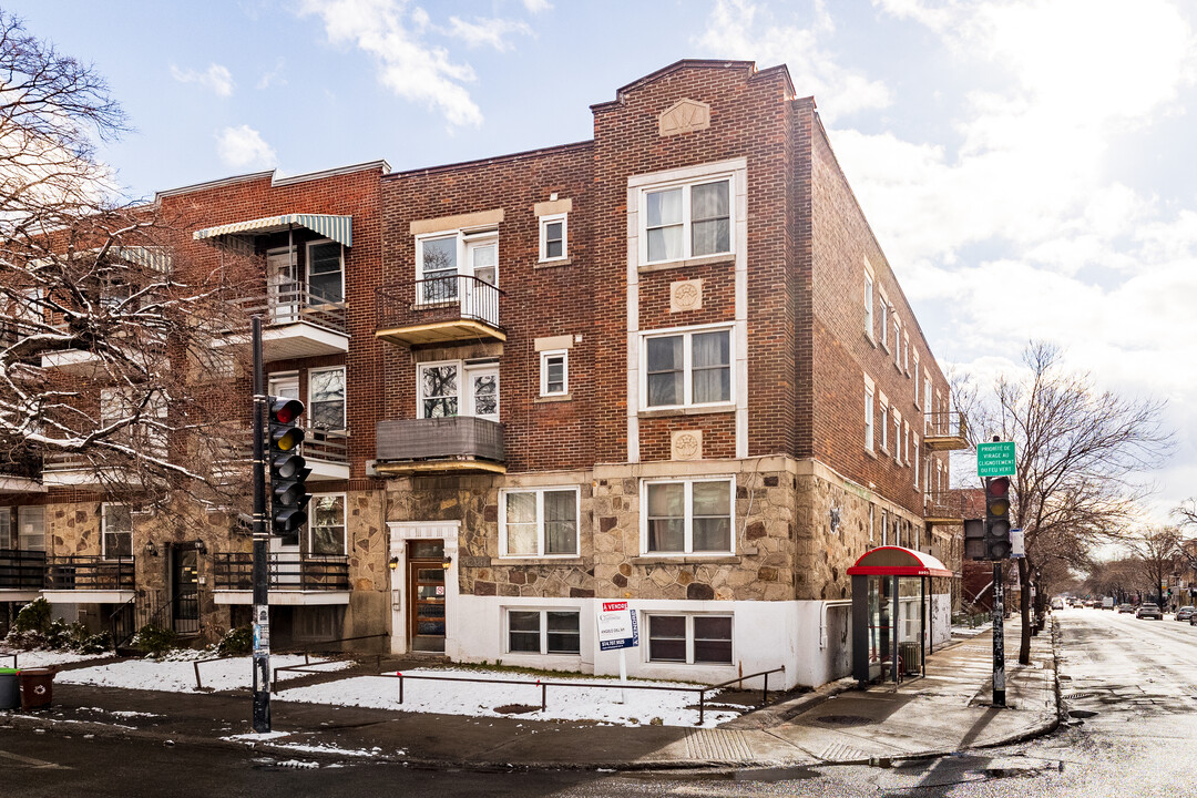 1800 Saint-Joseph Boul E in Montréal, QC - Building Photo