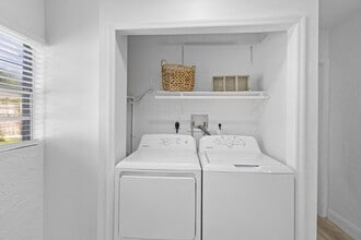 3100 Page Ave, Unit SI ID1094216P in Orlando, FL - Foto de edificio - Building Photo