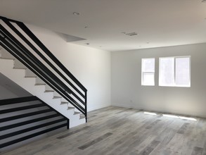 644 N Manhattan Pl in Los Angeles, CA - Building Photo - Interior Photo