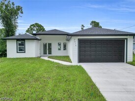 2614 19th St W in Lehigh Acres, FL - Building Photo