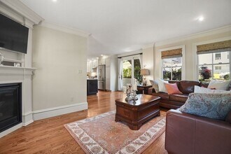 28 Pennsylvania Ave in Newton, MA - Building Photo - Building Photo