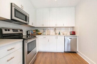 1111 Tulane Ave in New Orleans, LA - Building Photo - Building Photo