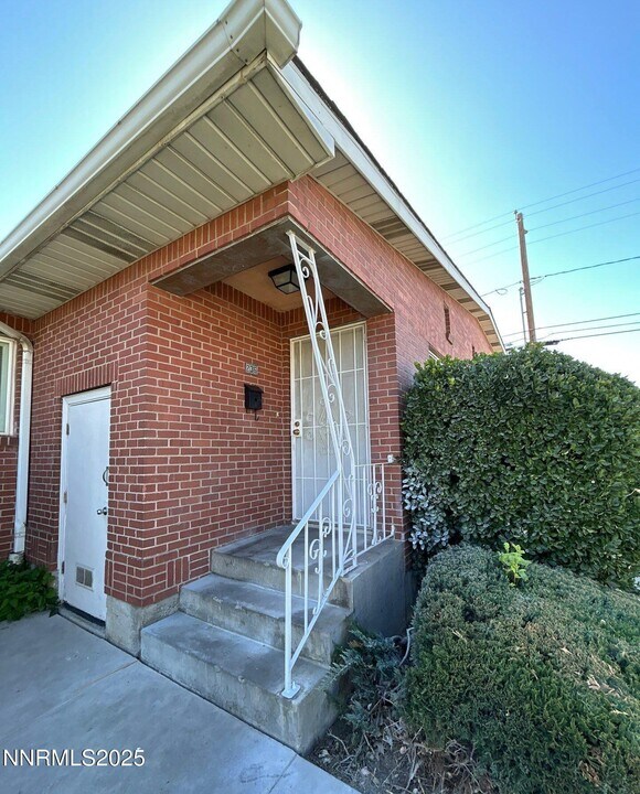 236 18th St in Sparks, NV - Building Photo