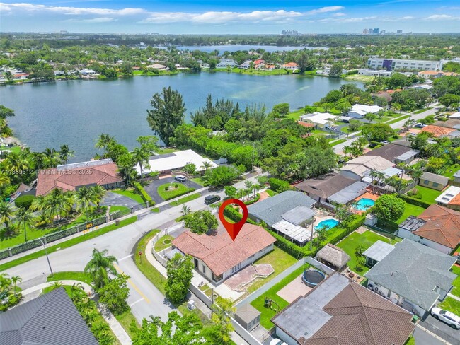 4400 SW 89th Ave in Miami, FL - Building Photo - Building Photo