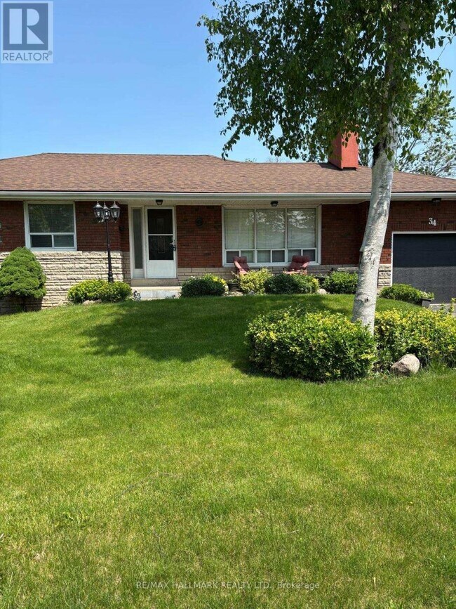 property at 34 Meadowacres Dr