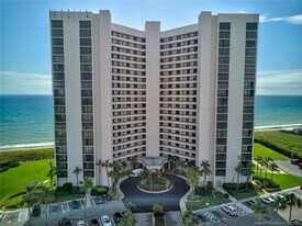 9650 S Ocean Dr in Jensen Beach, FL - Building Photo