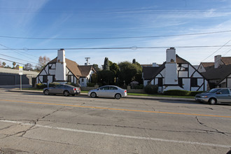 2906-2912 Griffith Park Blvd in Los Angeles, CA - Building Photo - Building Photo