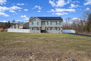 3 Shoddy Hollow Rd in Otisville, NY - Building Photo