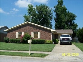 3301 Bobwhite Ave in Owensboro, KY - Building Photo
