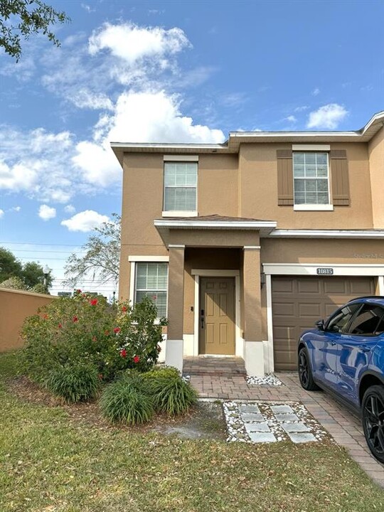 10815 Savannah Landing Cir in Orlando, FL - Building Photo