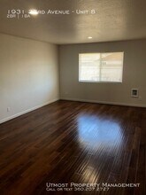 1931 33rd Ave-Unit -Unit 8 in Longview, WA - Foto de edificio - Building Photo