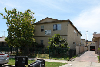 917-919 N Ardmore Ave in Los Angeles, CA - Building Photo - Building Photo