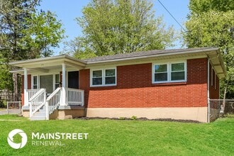 303 Elk River Dr in Louisville, KY - Building Photo - Building Photo