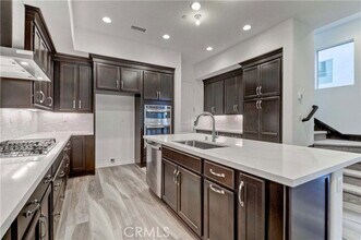 130 Spectacle in Irvine, CA - Building Photo - Building Photo