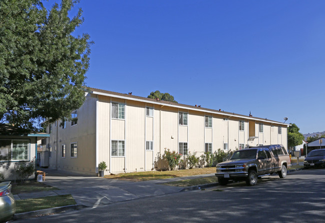 1855 Luby Dr in San Jose, CA - Foto de edificio - Building Photo