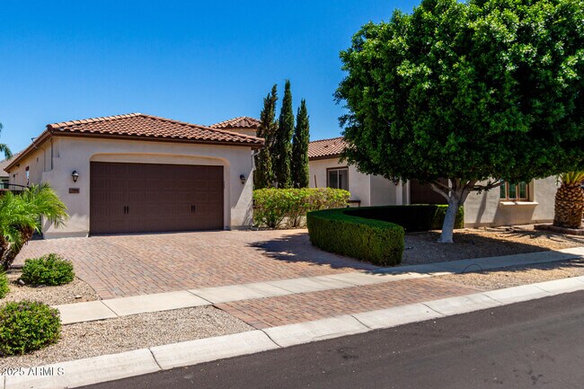 7556 W Crystal Rd in Glendale, AZ - Building Photo - Building Photo
