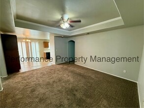 719 Kyra Ave in Mc Farland, CA - Building Photo - Building Photo