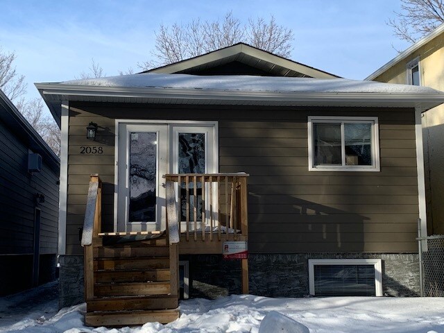 2058 Wallace St in Regina, SK - Building Photo