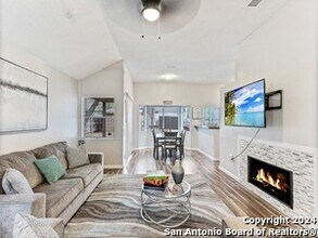 8114 Indian Bend in San Antonio, TX - Building Photo - Building Photo